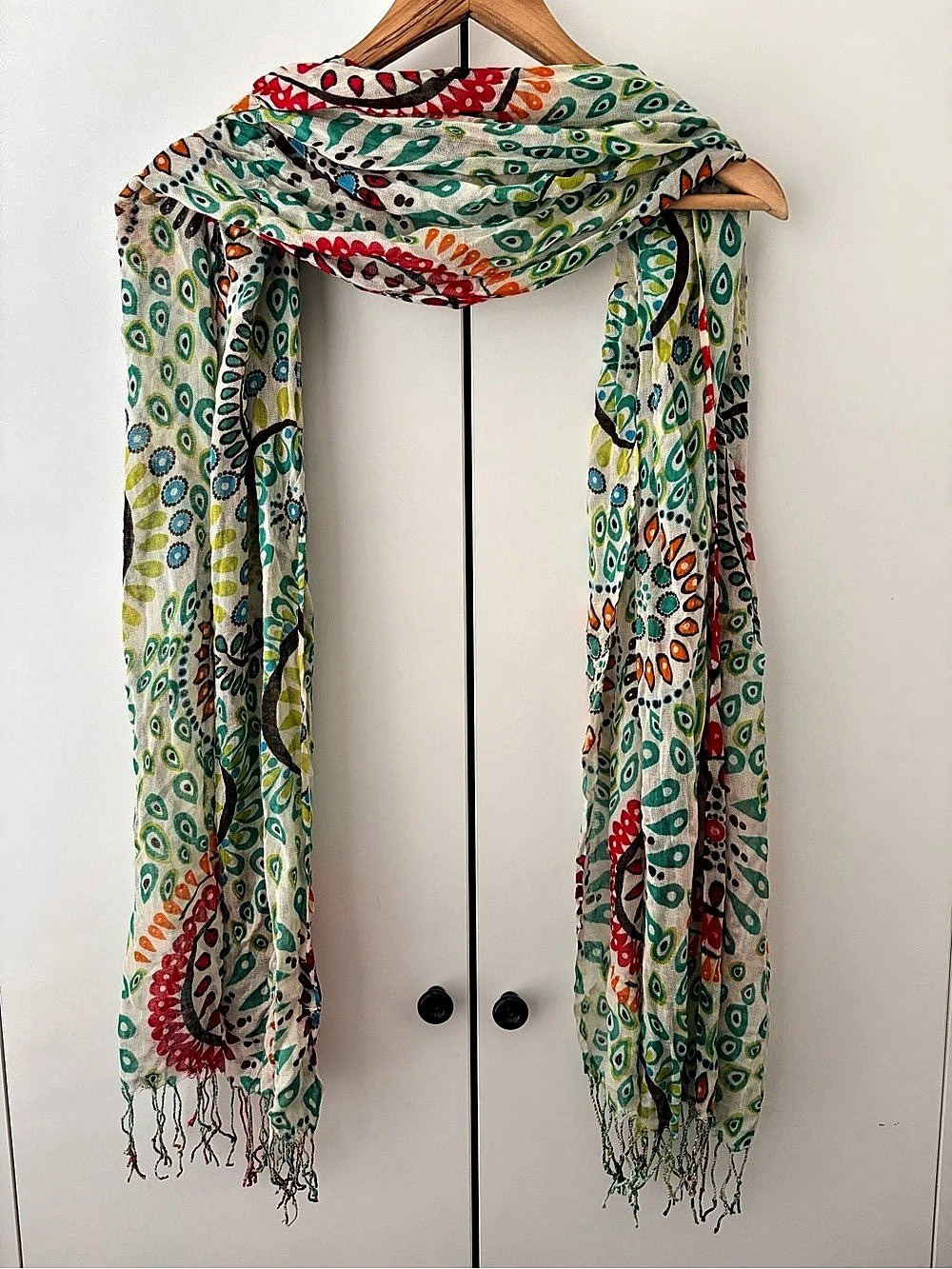TREISI Geometric Scarf in Green & White